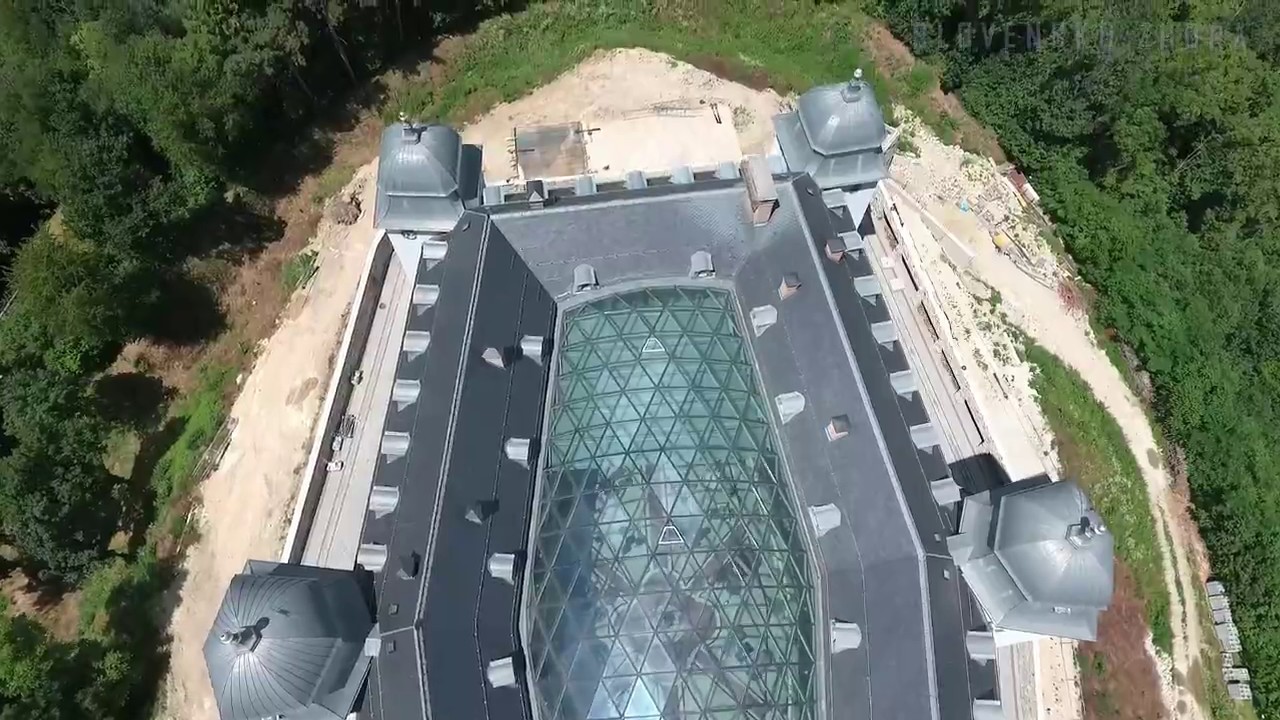 Haličsk&yacute; z&aacute;mok - Hrad a ka&scaron;tieľ v Haliči - Z&aacute;mock&yacute; hotel Galicia Nueva