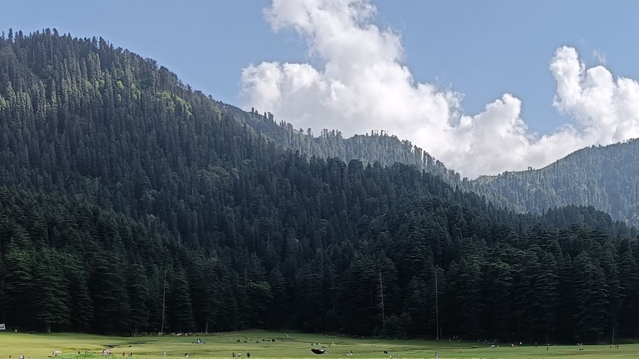 राधे राधे जी 🙏 भगवान प्रत्येक वस्तु में है और सबके ऊपर भी 🙏🌹 स्वागतम