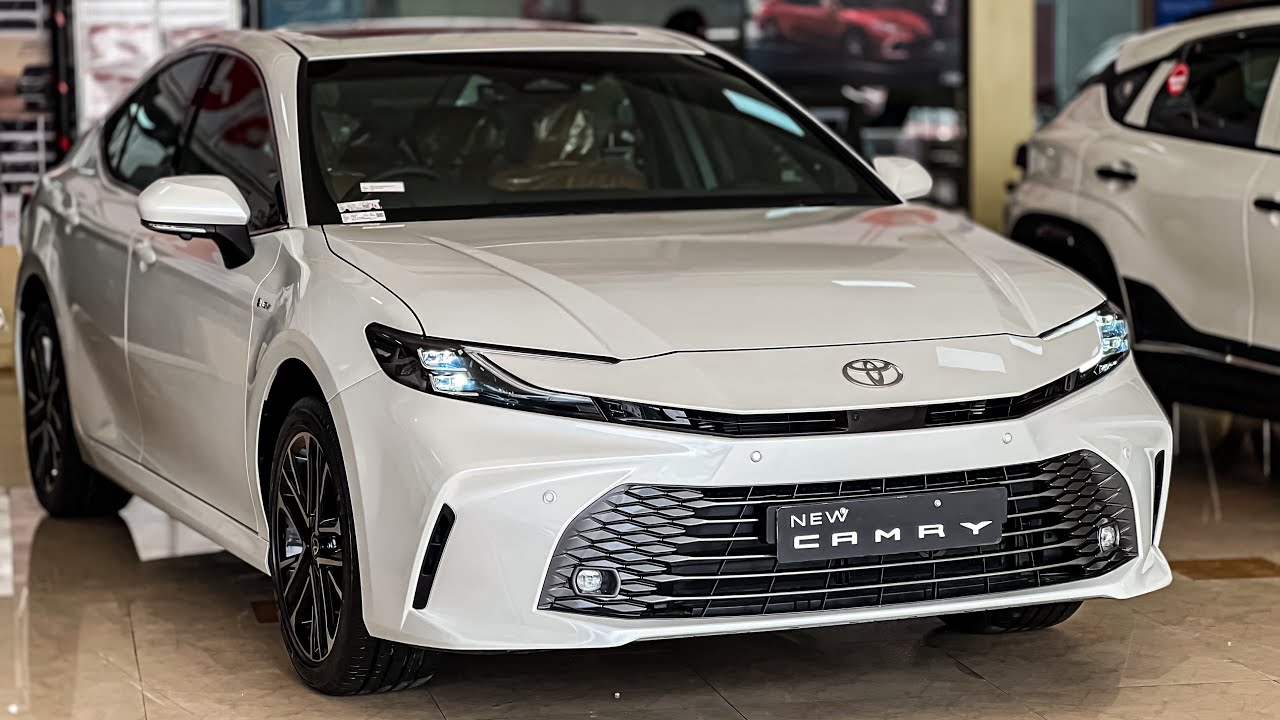 All New 2025 Toyota Camry : Detailed Review : The Best Sedan Hybrid Cars 🔥