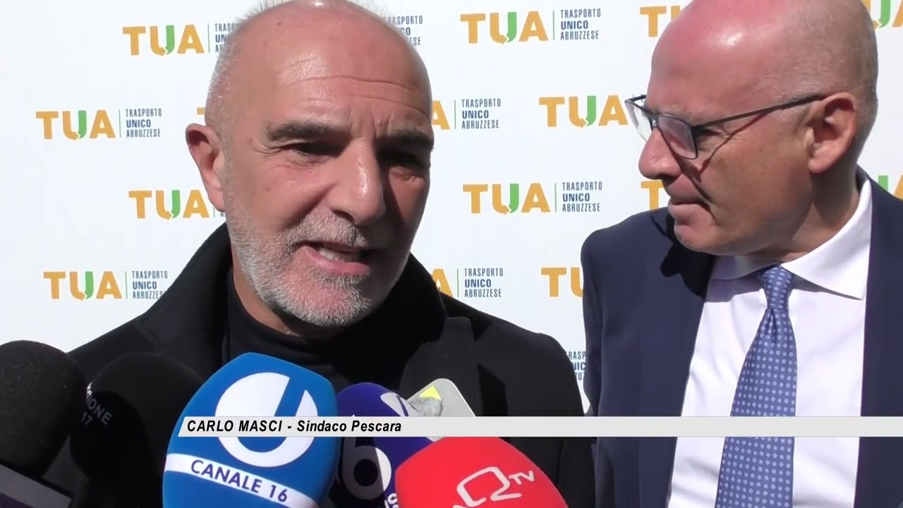 Pescara. Autobus elettrici in servizio sulla strada Parco in attesa del filobus