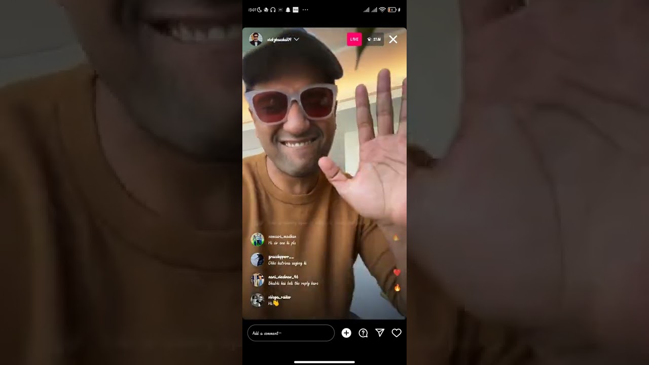 vicky kaushal insta live