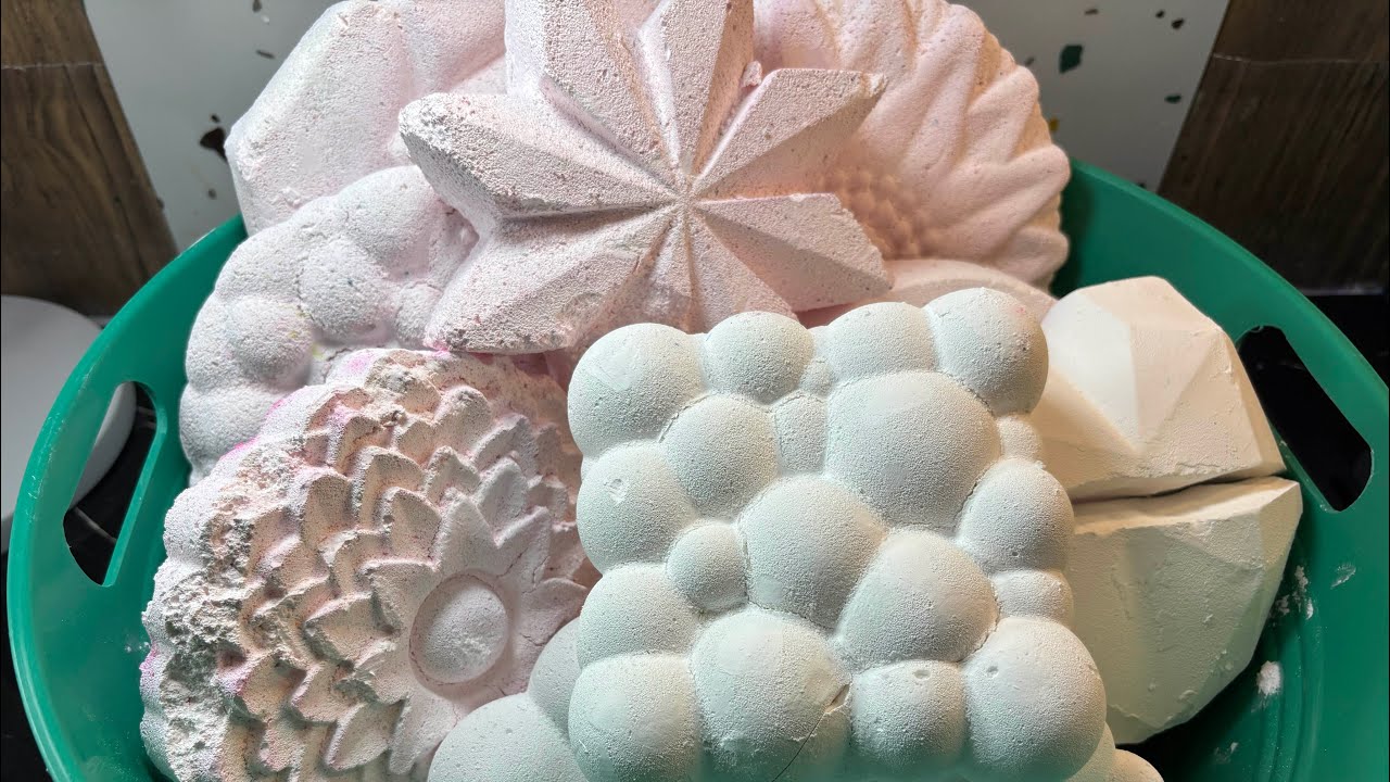 Bucket of White Gymchalk reforms colab with @messyfunAsmr | Oddly Satisfying 