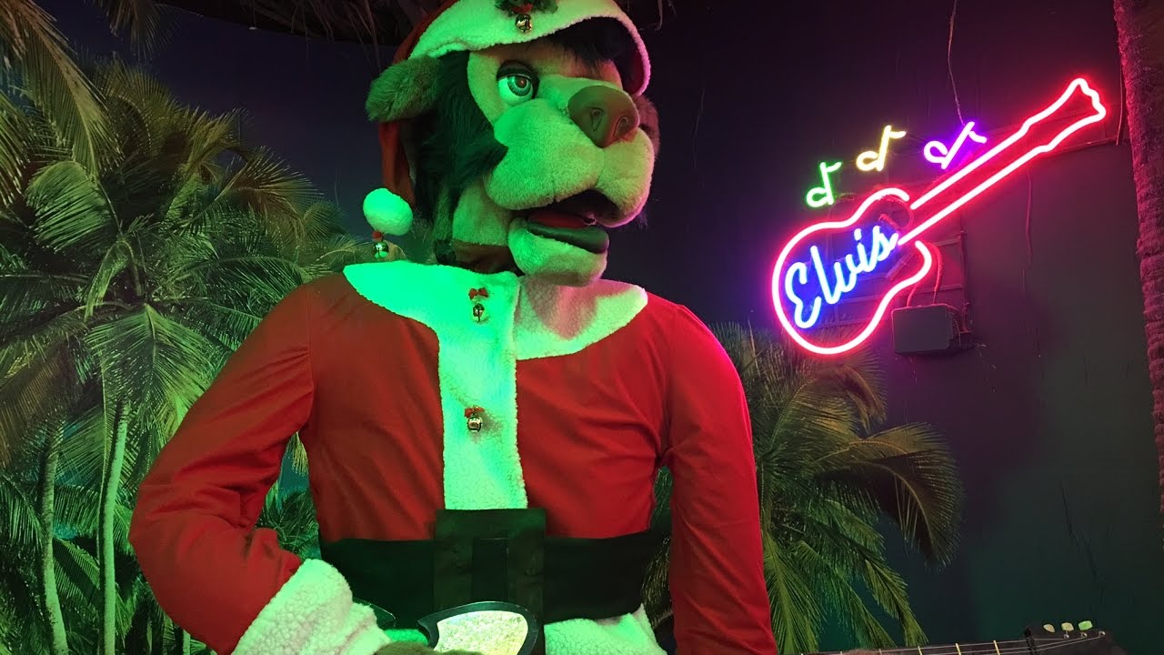 Bizzare Grocery Store Full of Animatronics - Jungle Jim's