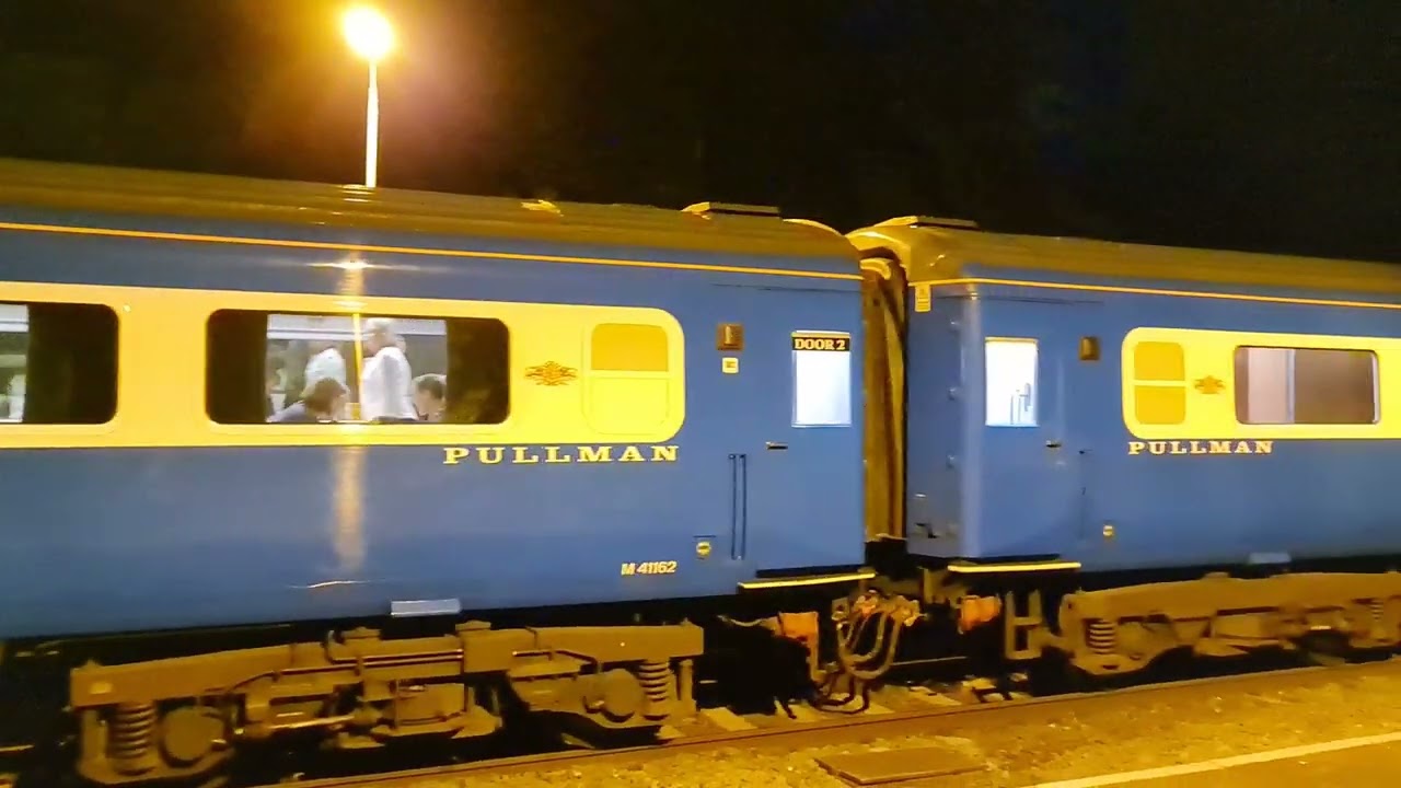 Pullman pulls into Belper station