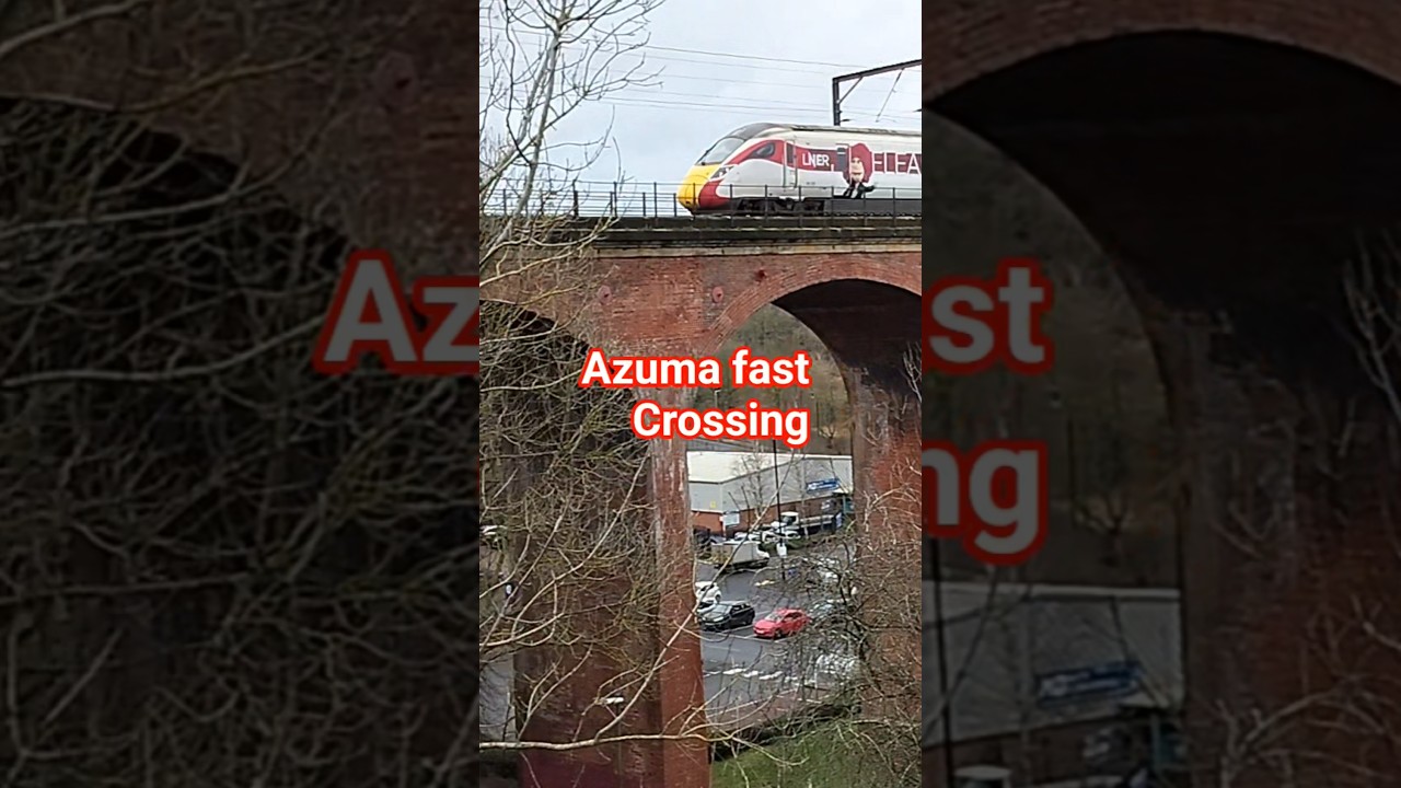 Azuma Fast Crossing heading south through Chester le St #trainspottinguk