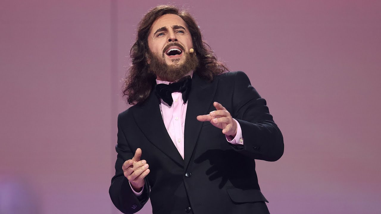 David Bustamante imita a Camilo Sesto con 