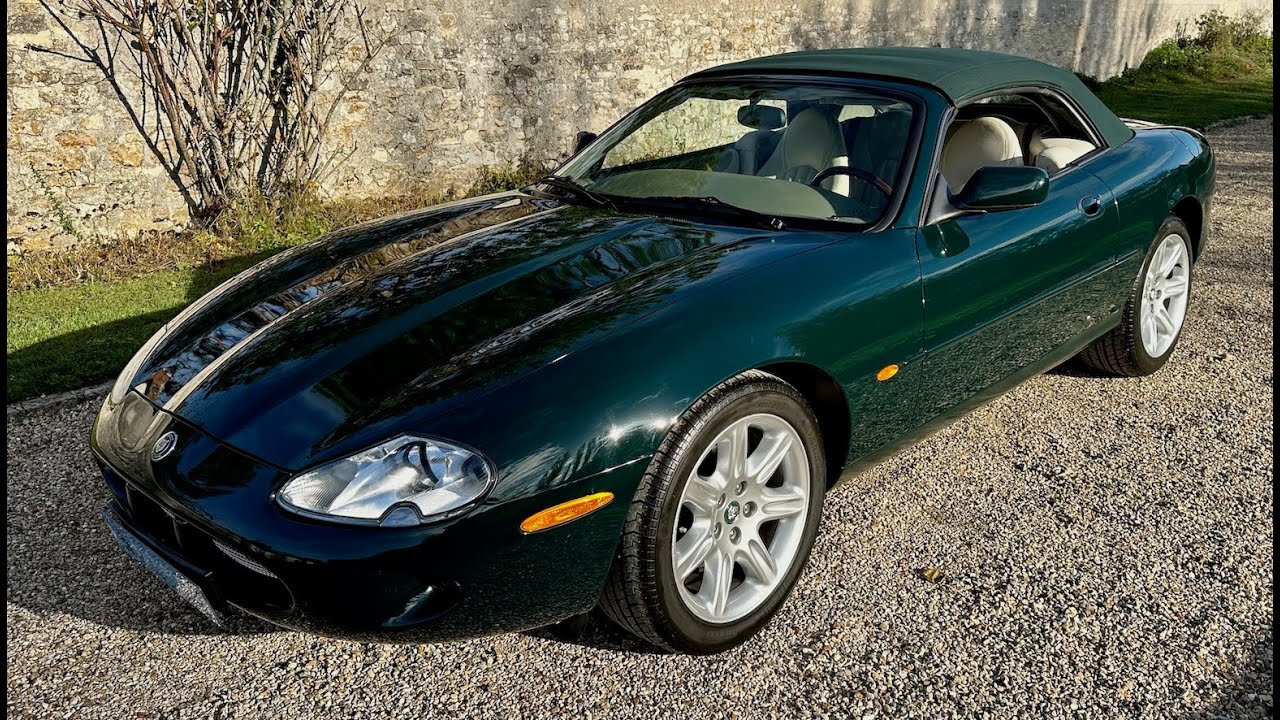 JAGUAR XK8 cabriolet de 1998 vendue chez GT VINTAGE CLASSIC CARS