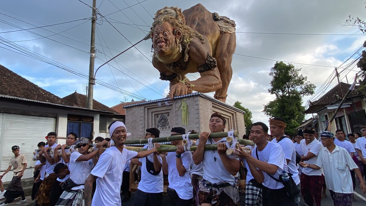 PENGARAKAN OGOH-OGOH “SATO MEGAANG” ST. SENTANA LUHUR BR. KELODAN TAMPAKSIRING