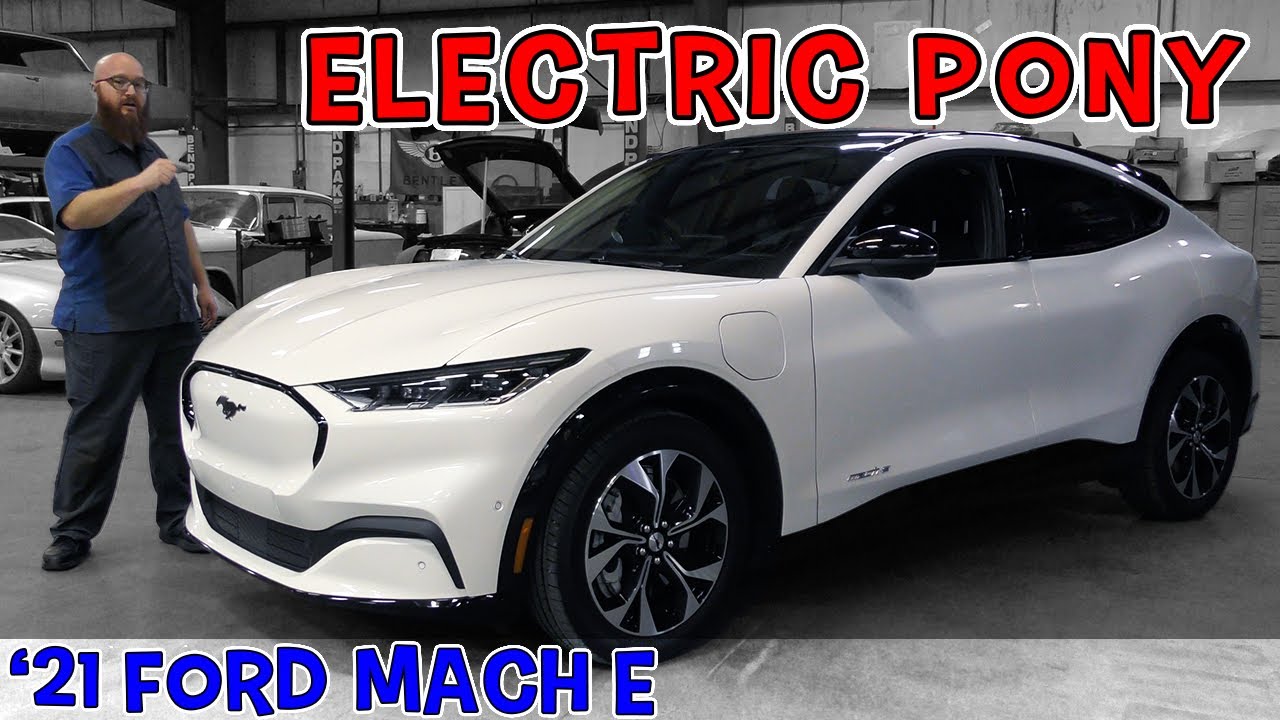Думаете о переходе на Ford MachE? CAR WIZARD показывает, что электромобилю всё ещё нужен механик.