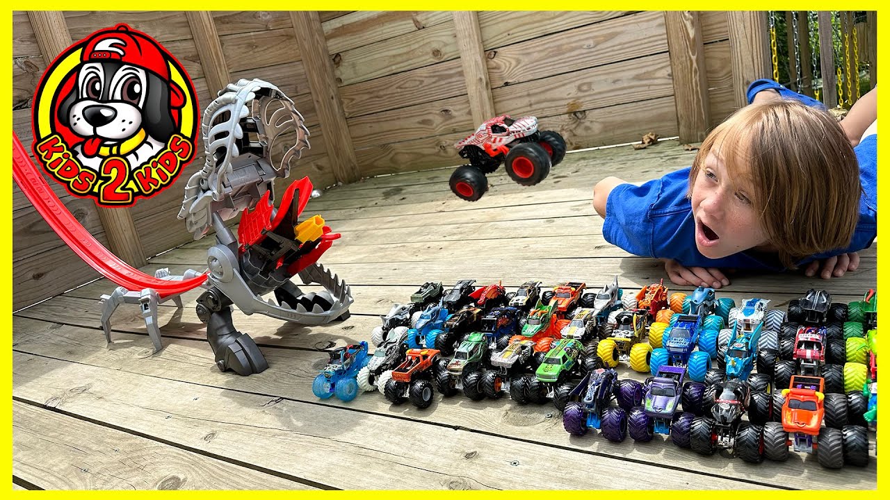 Monster Jam ThunderROARus Drop Playset (ft. 2023 World Finals 9 Truck Jump WORLD RECORD!)