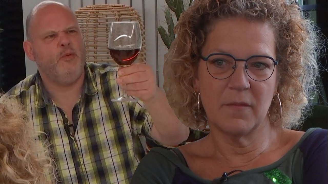 Richard vermaakt zich dronken en alleen - Lang Leve De Liefde