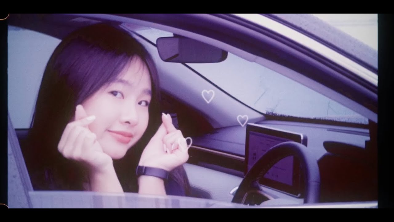 MANICA - Us and the Moon 🌙 [official video]