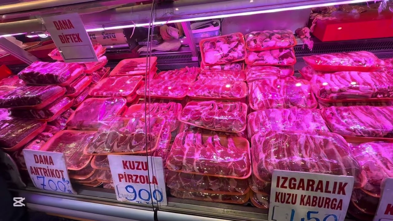 سوق للحوم في تركيا 🇹🇷 الأسعار مرتفعة في سنه 2025 ربي يكون في عون الناس سوق في منطقه فاتح