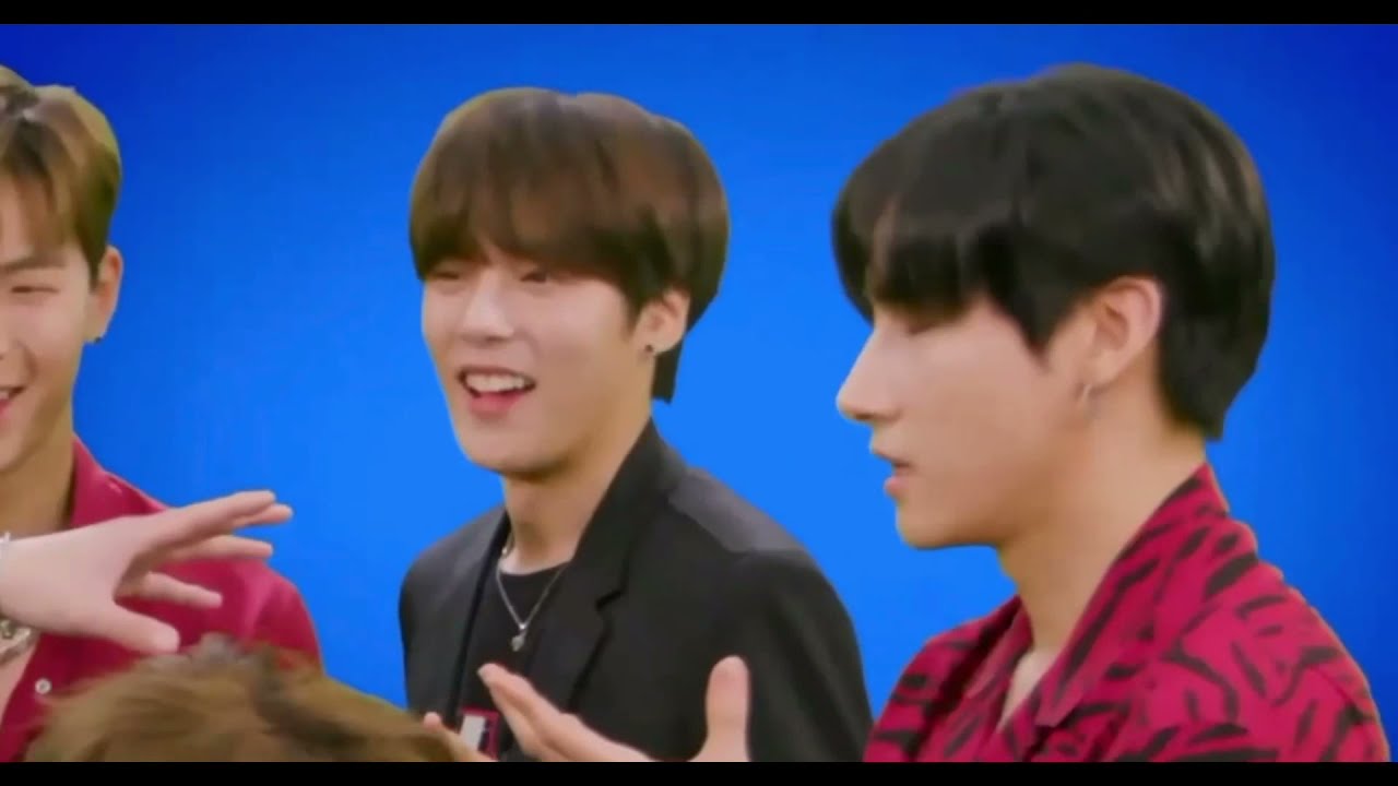 KPOP idols & Ariana Grande moments 1