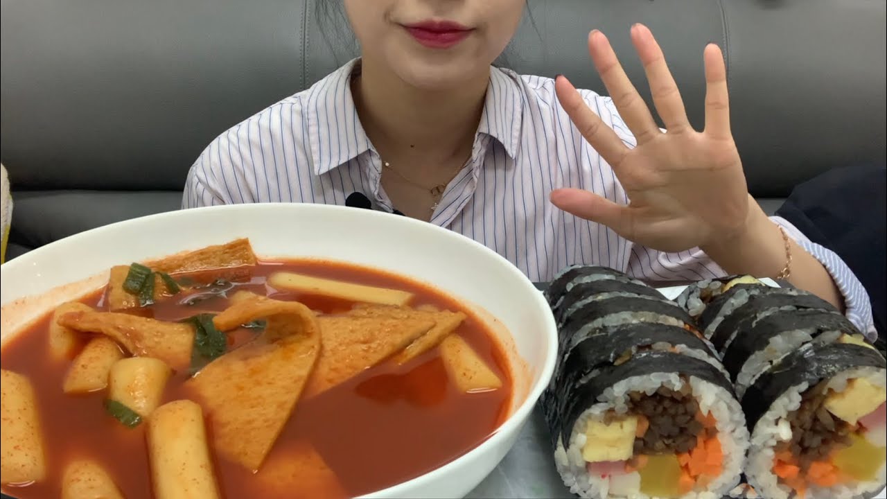 [이브로만 먹방] 한국 분식 최고! 고봉민김밥 떡볶이 먹방