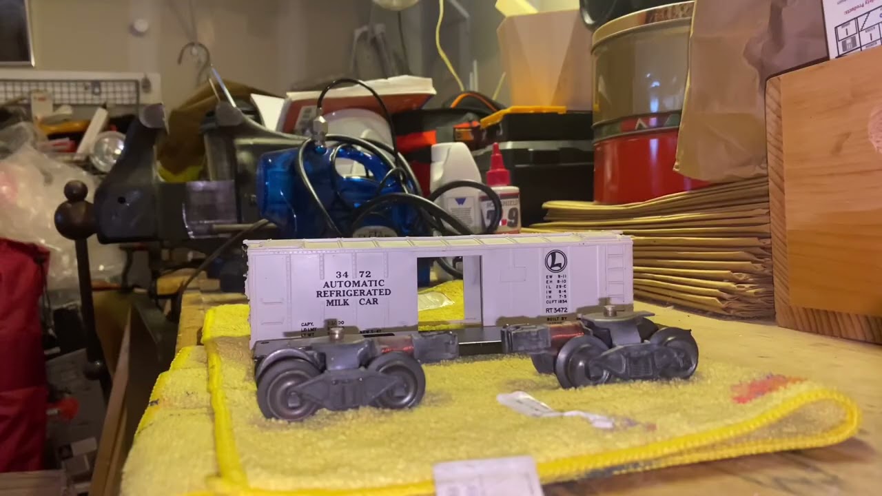 Lionel 3472 Milk Car Restoration part 1/2