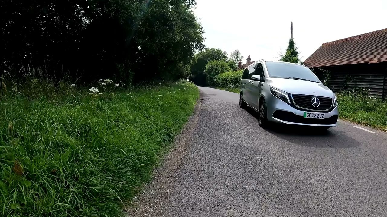 SF22ZJZ Try Driving on the Left