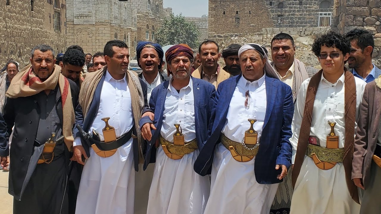 طبول الحرب تدق 🔥بين قبيلة عنس و العوالق شبوه الشيخ محمد حسين المقدشي يدعو قبائل ذمار للأحتشاد والنكف