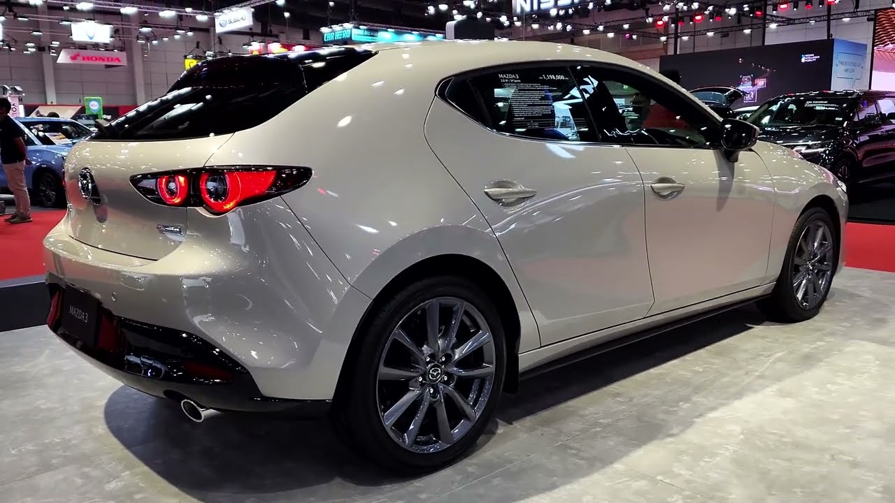 New 2022 Mazda 3 2.0 SP Sport Platinum Quartz