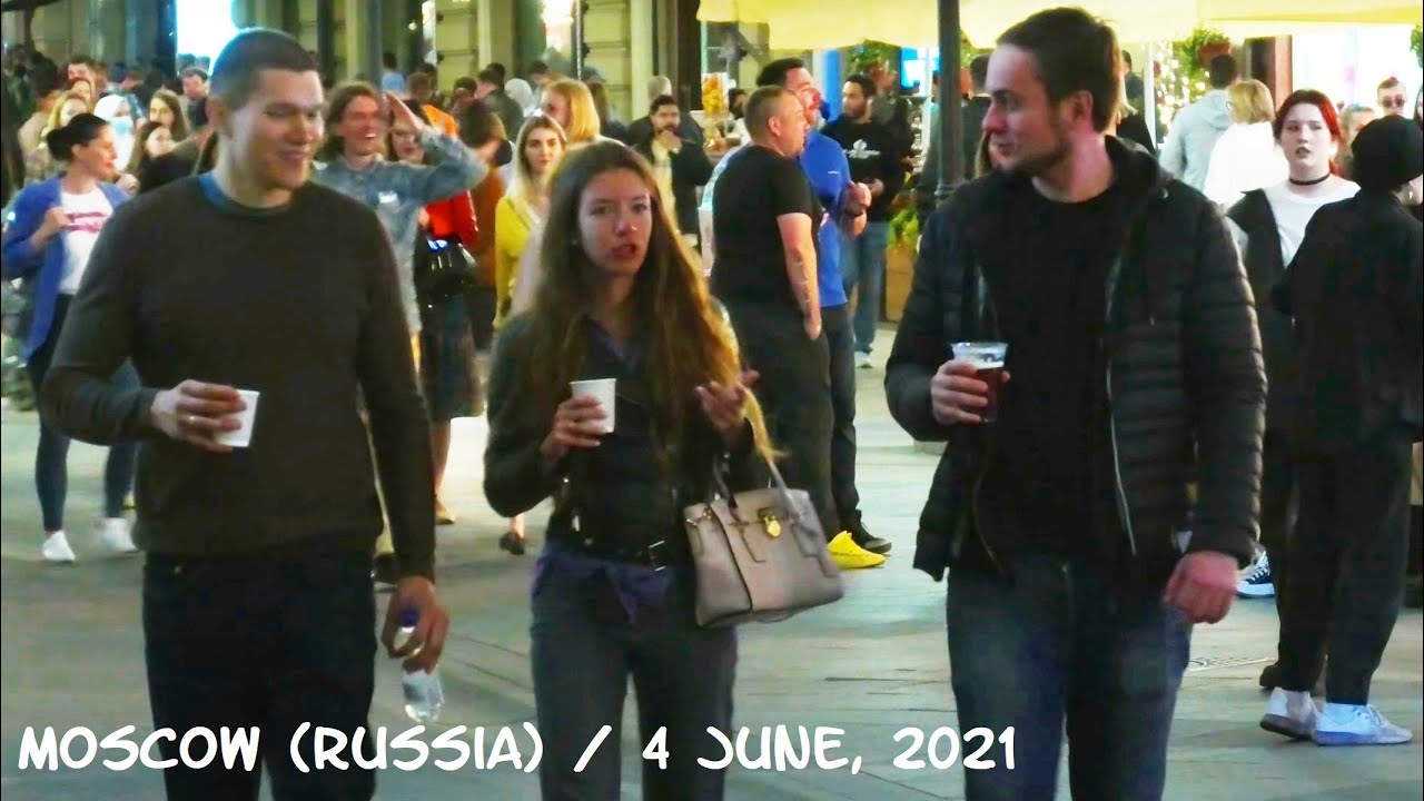 Moscow (Russia): drunk Friday/ bars and restaurants in the Red Square area/close-ups/ 4 June, 2021