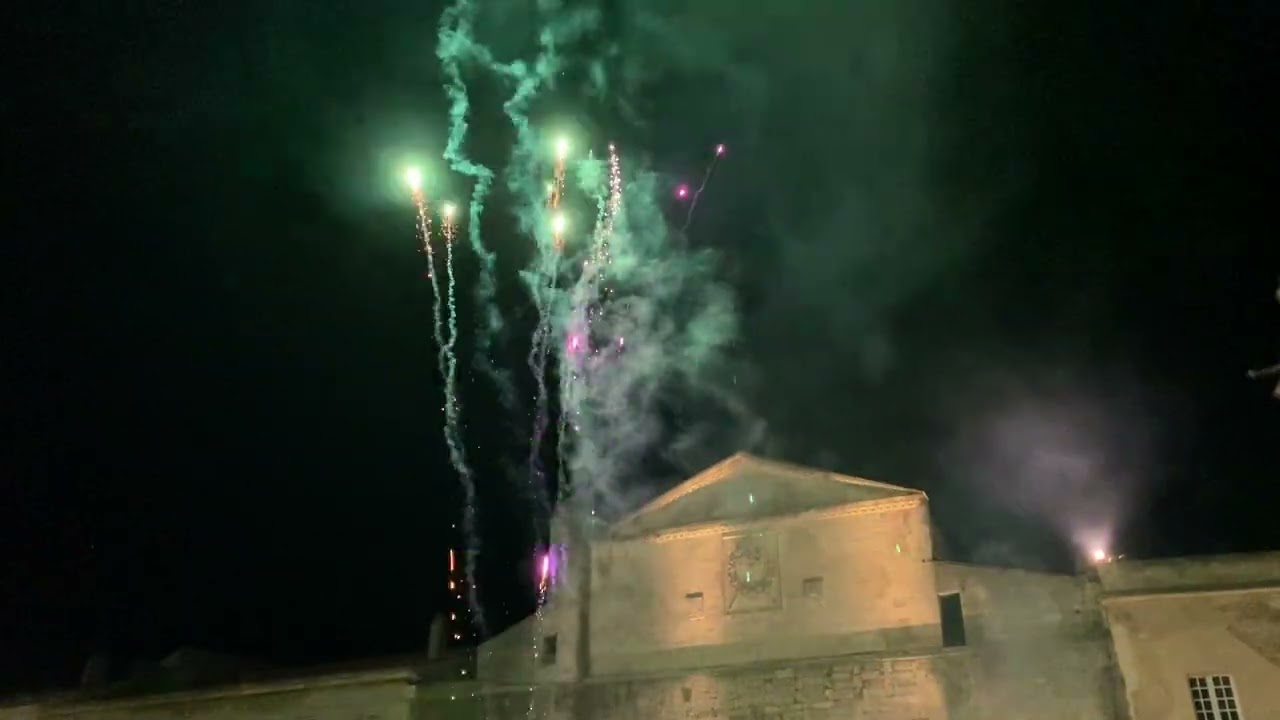 Arles : le toro de Fuego met le feu à la Feria