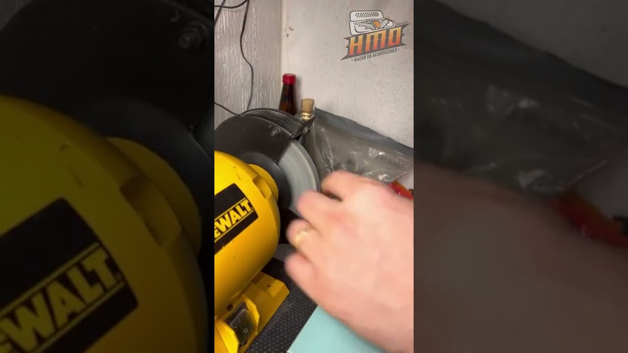 Como Reparar una Voz de Acordeon Rota