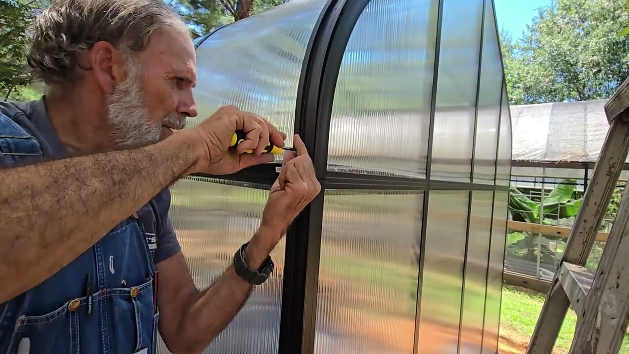 VEGO Pacific Greenhouse ASSEMBLY TIPS  8 x 12