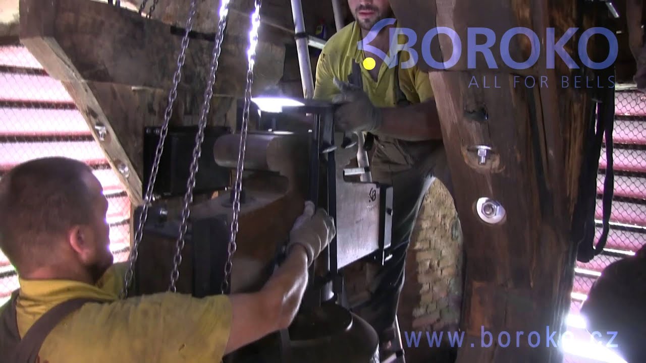 BOROKO zvony - Čermany, kostel Narodenia Panny Márie, montáž zvonů