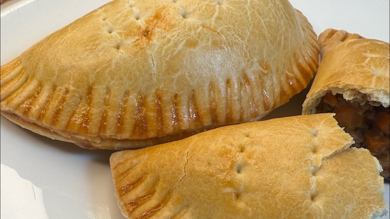 How to make Nigerian meat pie for beginners inspired by @Kikifoodies  🥰#meatpie #nigerianfood