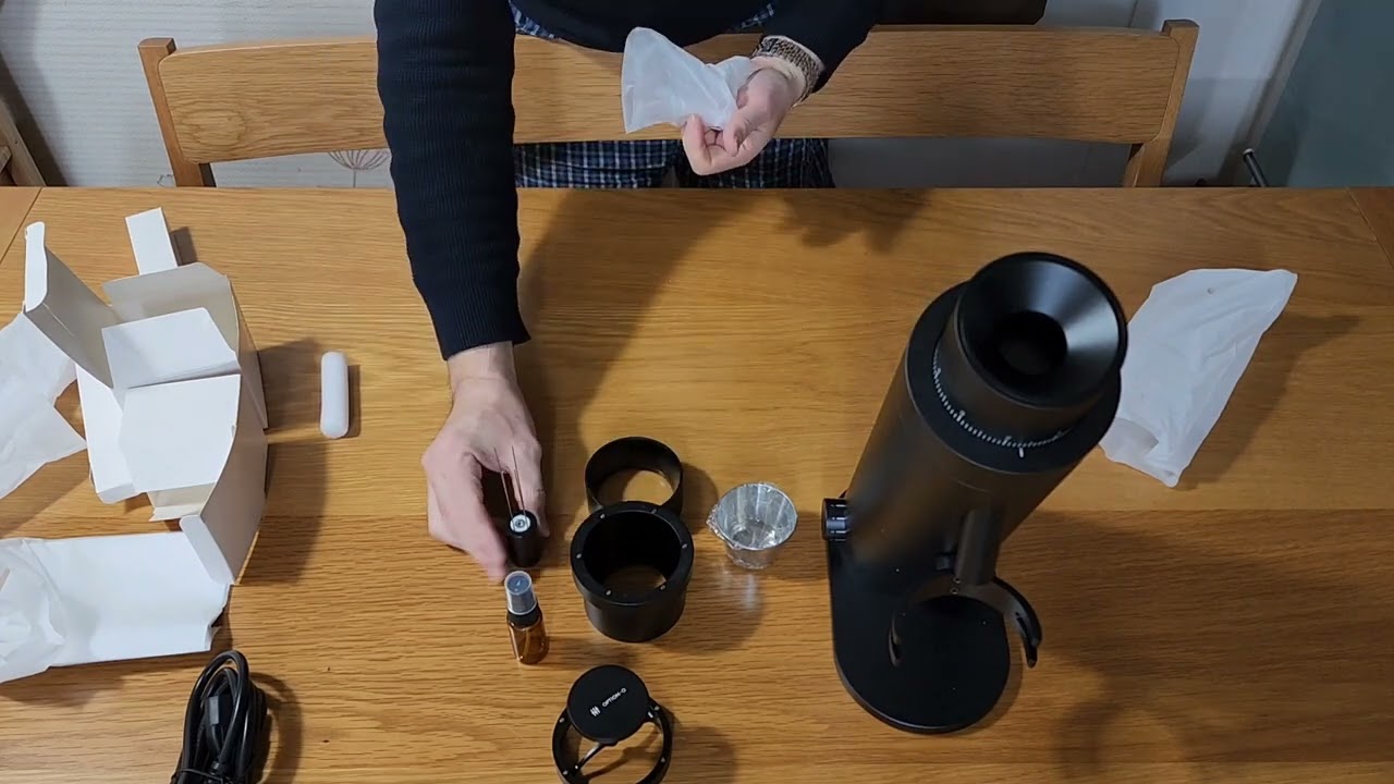 Lagom P64 box open and protect potafilter grip with shrinkable tube