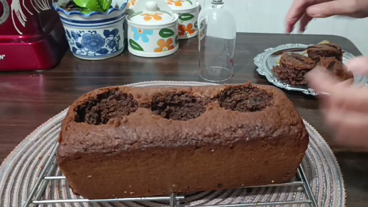كيك بصوص الشوكولا معلك و رائع و بمقادير سهلة