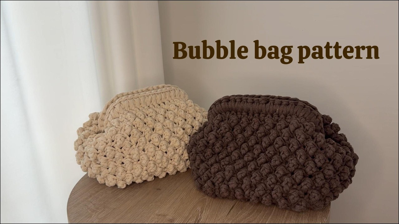 Borsa all'uncinetto con motivo a bolle.