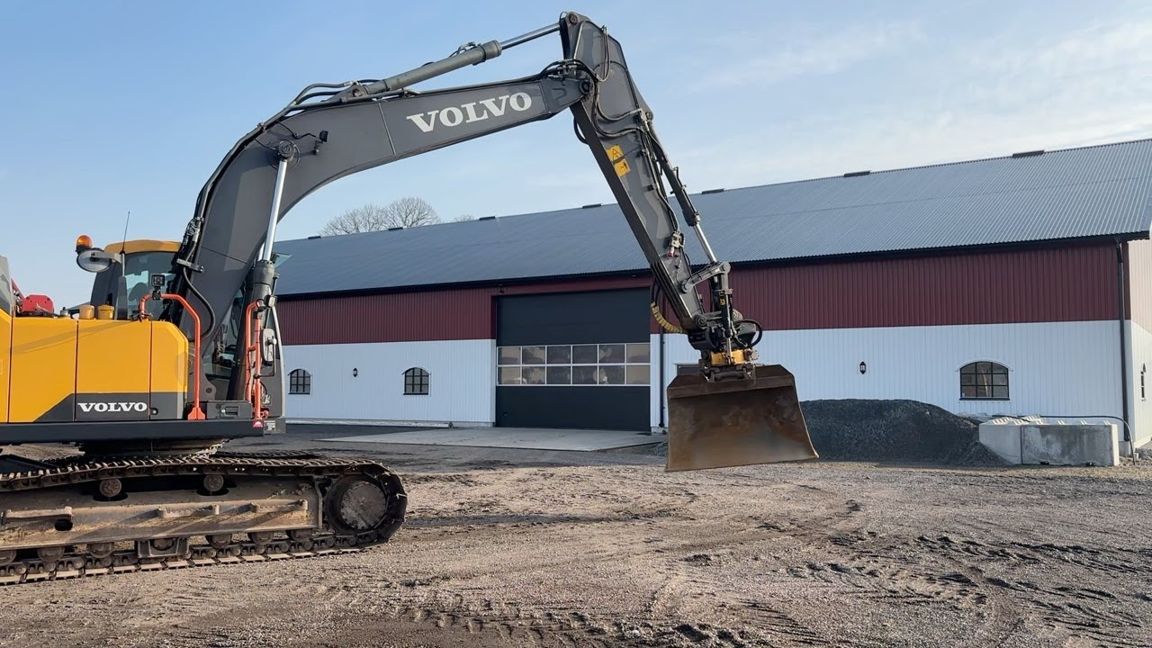 Köp Grävmaskin Volvo EC160EL med tiltrotator på Klaravik