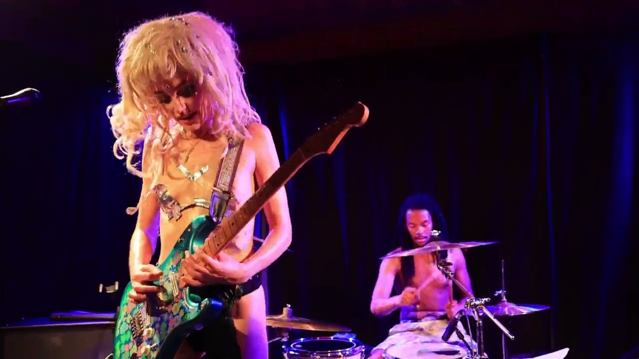 The SoapGirls al Raindogs