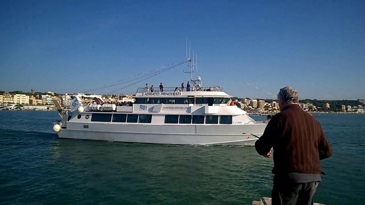 Anzio Porto 21 set 2019 ore 9,21 Mn Adriatic Princess 2