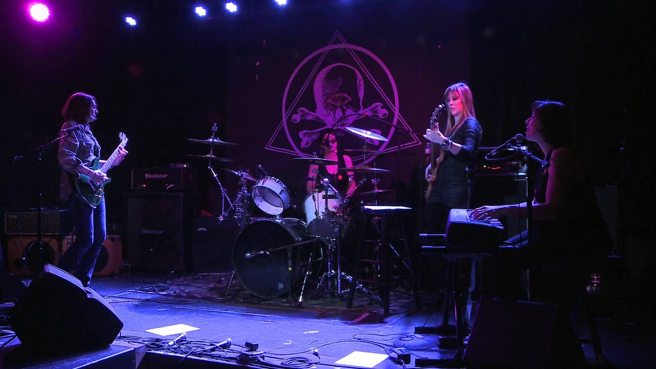 Rock It (Prime Jive) / Bring Back That Leroy Brown - QRT (Epic Queen Tribute Show)