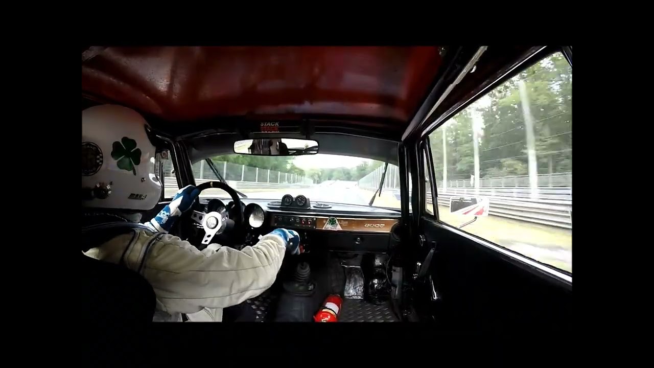F1 Track Race in Monza - Alfa Romeo 2000GTV - Alfa Revival Cup
