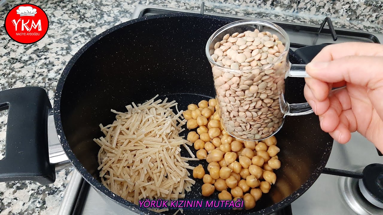 Рецепт супа из лапши, нута и зеленой чечевицы. Этот суп очень вкусный.
