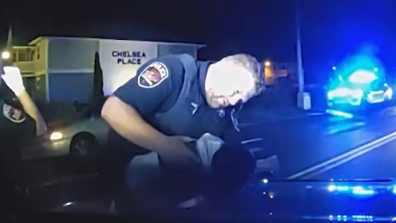 Officer Wipes Tears After Saving Baby Who Wasn’t Breathing