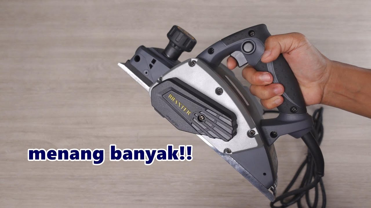 sulit dicari kurangnya, sampai gk kepikiran beli yg lebih mahal 😃 braxter BT8000-82 elektrik planer.