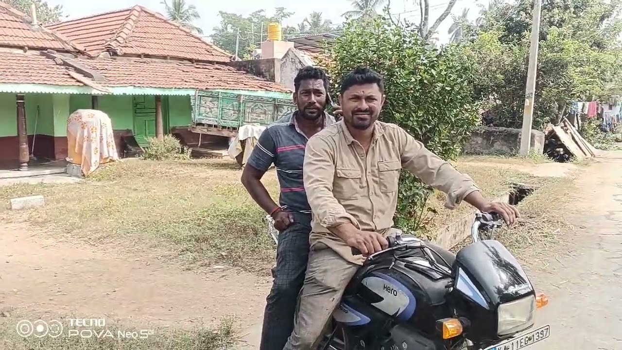 ಮಂಡ್ಯ ಜಿಲ್ಲೆ ರೈತರ ಊರು ಚೀರನಹಳ್ಳಿ ಗ್ರಾಮದ ರೈತರು ಬತ್ತ ಒಕ್ಕಣೆ ಮಾಡುತ್ತಿರುವ ಸಾಧನೆ