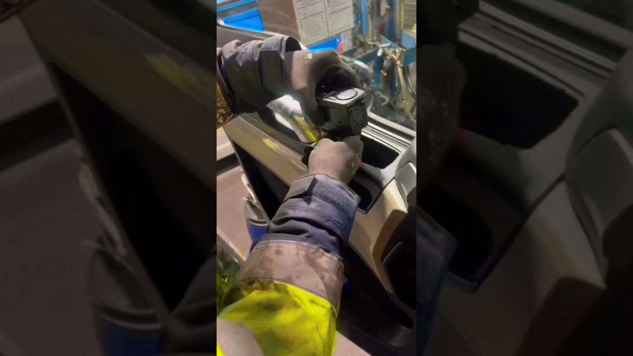 Opiosi motiviert den Azubi 👍🏽#kfz #lkw #germany #truck #viralvideo #short #mechanic
