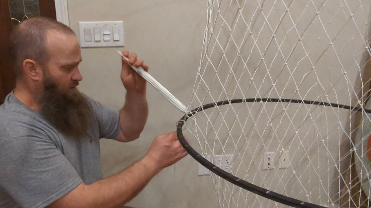 BIG Flathead CATFISH Beware !!! Part 2: How to Tie Hoops in a NEW Hoop Net