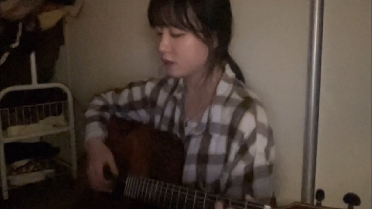 내 오늘도 그댈 담을 말이 없는걸