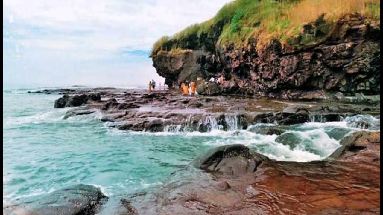 हरिहरेश्वर टेंपल और बीच Harihareshwar Temple & Beach (Complete Pradakshina near Seashore)