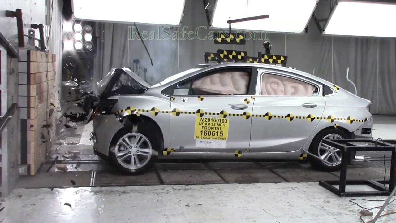 Chevrolet Cruze (2016) Crash Tests (Side-Pole, Front, Side)