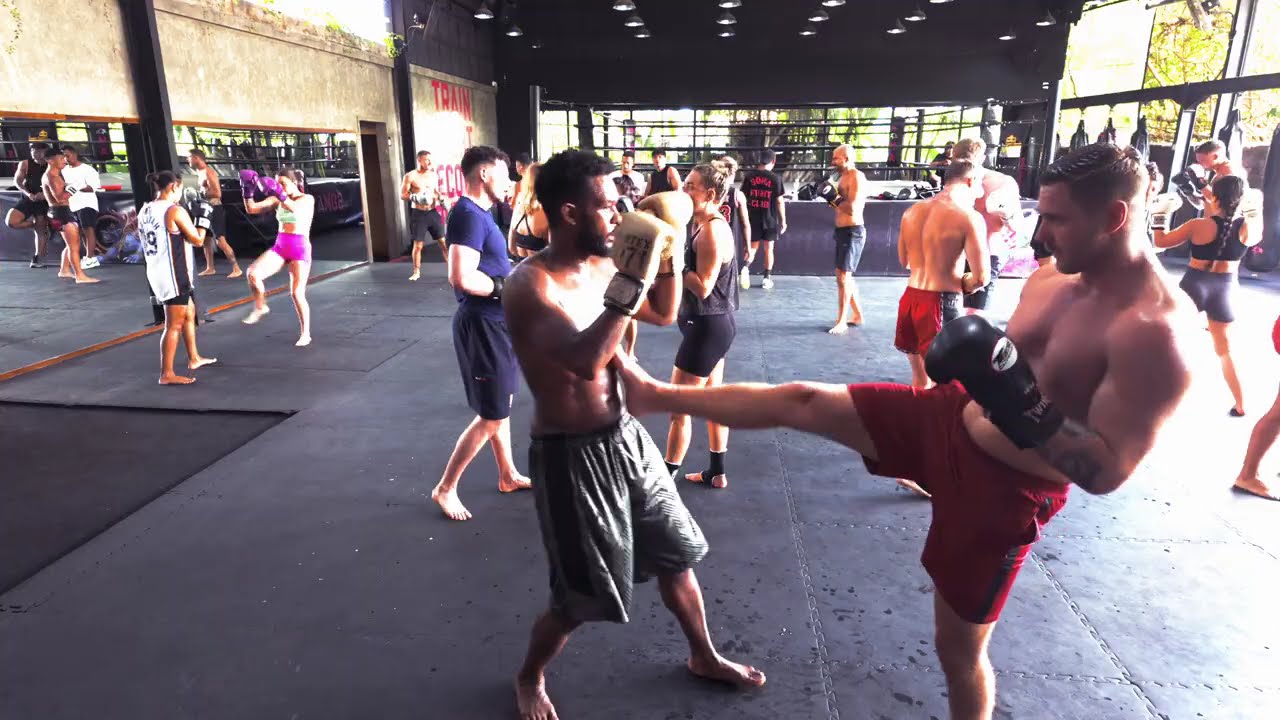 Coach Edsar's Secret Technique Fixes! (88KG Kickboxing Breakthrough)