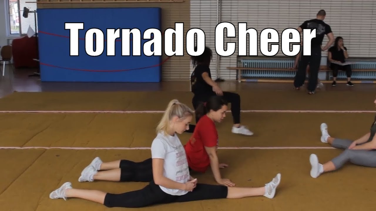 Cheerleading Tumbling. Trainingscamp mit Tornado Cheer