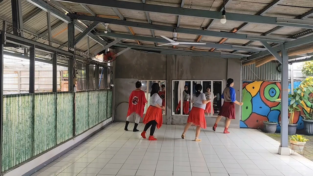 R & R LINE DANCE 