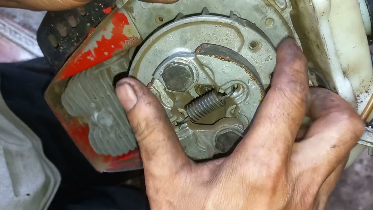 cách sửa máy cắt cỏ nóng lên khó nổ